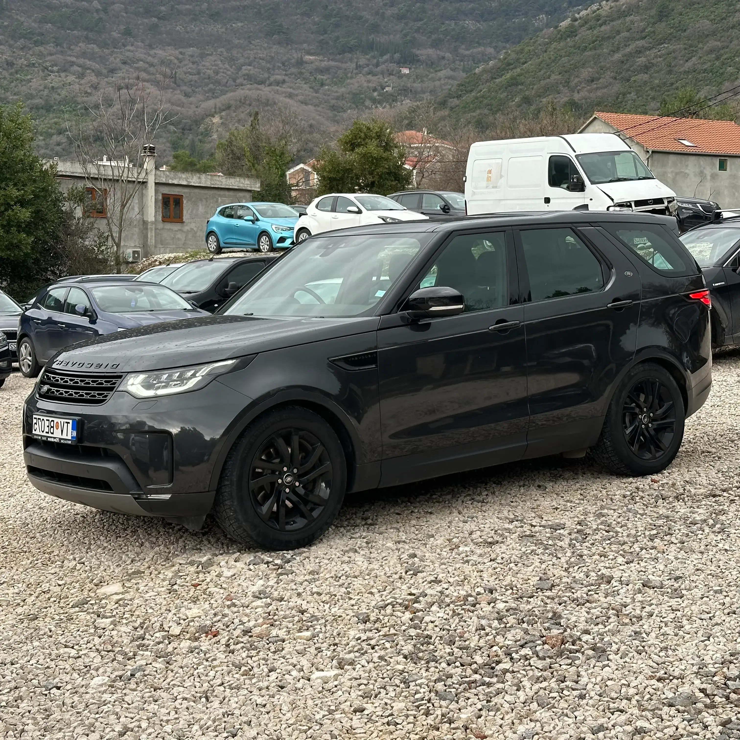 Range Rover Discovery or similar